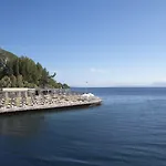 Marbella, Mar-bella Collection