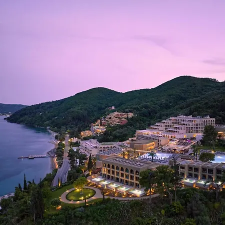 Marbella, Mar-bella Collection Resort