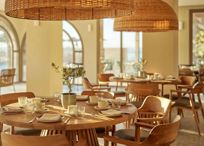 Marbella, Mar-bella Collection Semesteranläggning (resort)